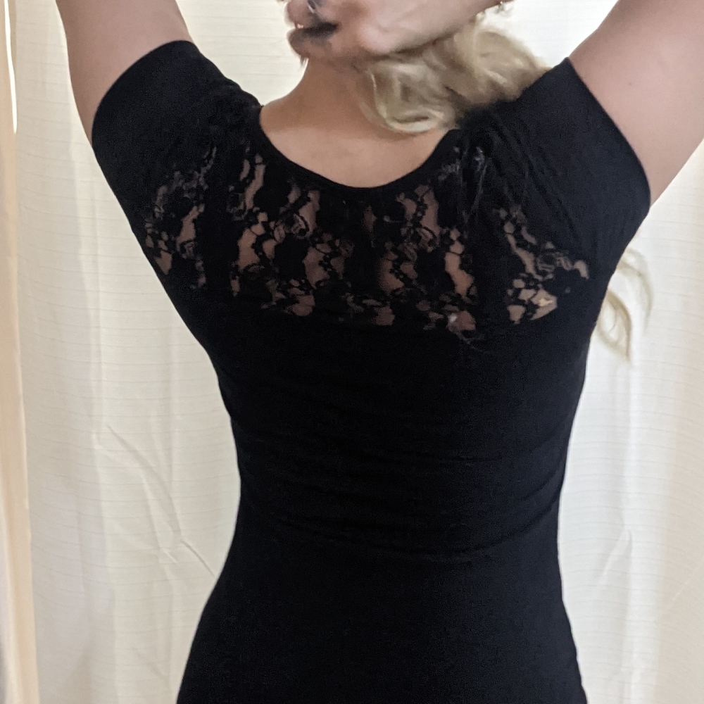 ✨2 for $15✨✨Lacy Black Top